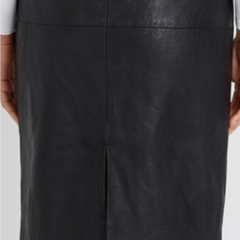 Elegant Black Leather Skirt size 8 Vintage in excellent condition